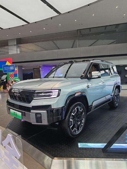 佛山323比亚迪方程豹硬派越野的爆款，英菲尼迪35周年与你共成长